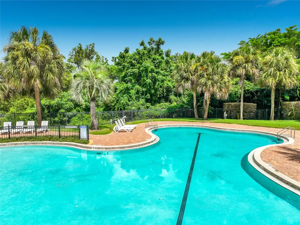 912 MAGNOLIA BLOSSOM COURT Apopka, FL 32712