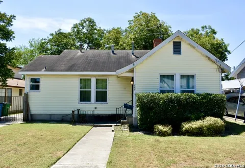 218 Hearne
