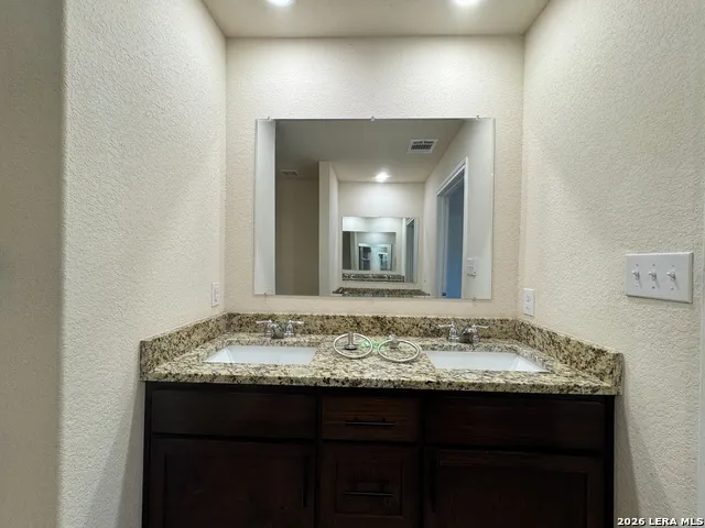 11622 OBRIEN RD Atascosa, TX 78002