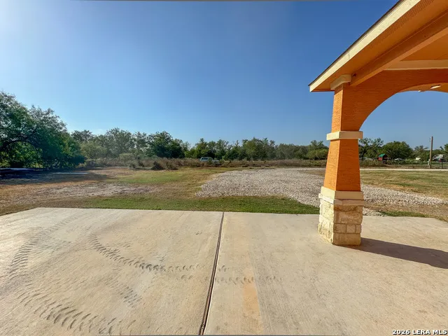 11622 OBRIEN RD Atascosa, TX 78002