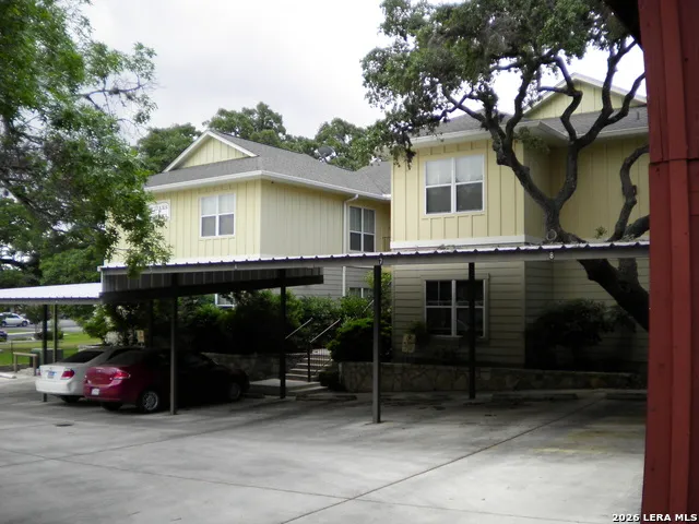 119 W HIGHLAND DR Unit 204 Boerne, TX 78006