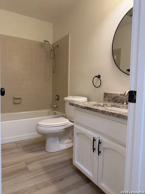 6005 MACGREGOR WAY San Antonio, TX 78240