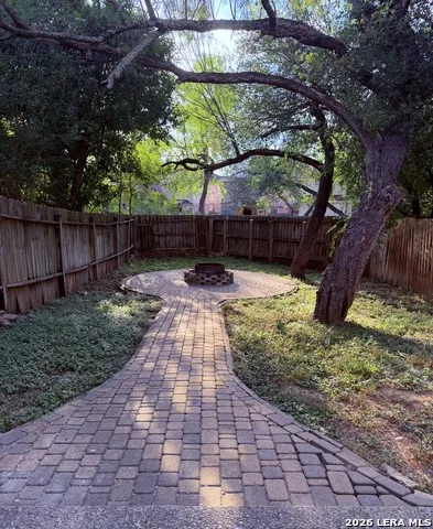 6005 MACGREGOR WAY San Antonio, TX 78240