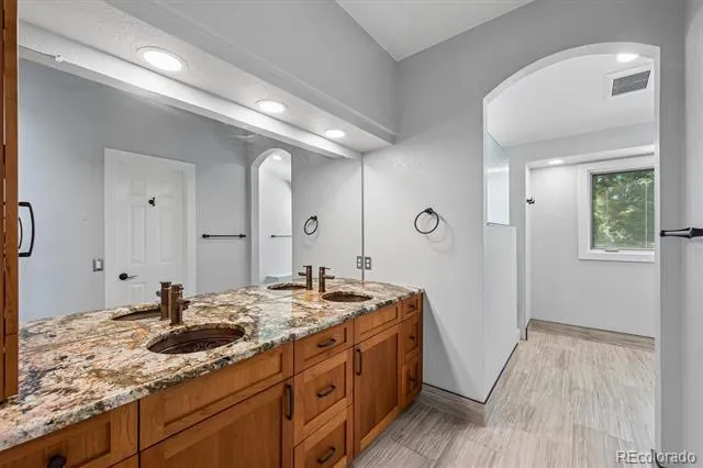 8725 Tall Grass Place Lone Tree, CO 80124