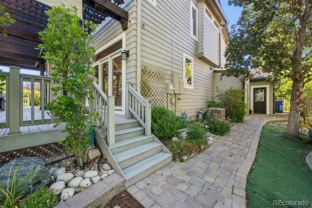8725 Tall Grass Place Lone Tree, CO 80124