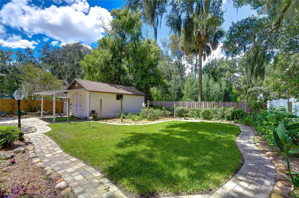 3917 KING DRIVE Brandon, FL 33511