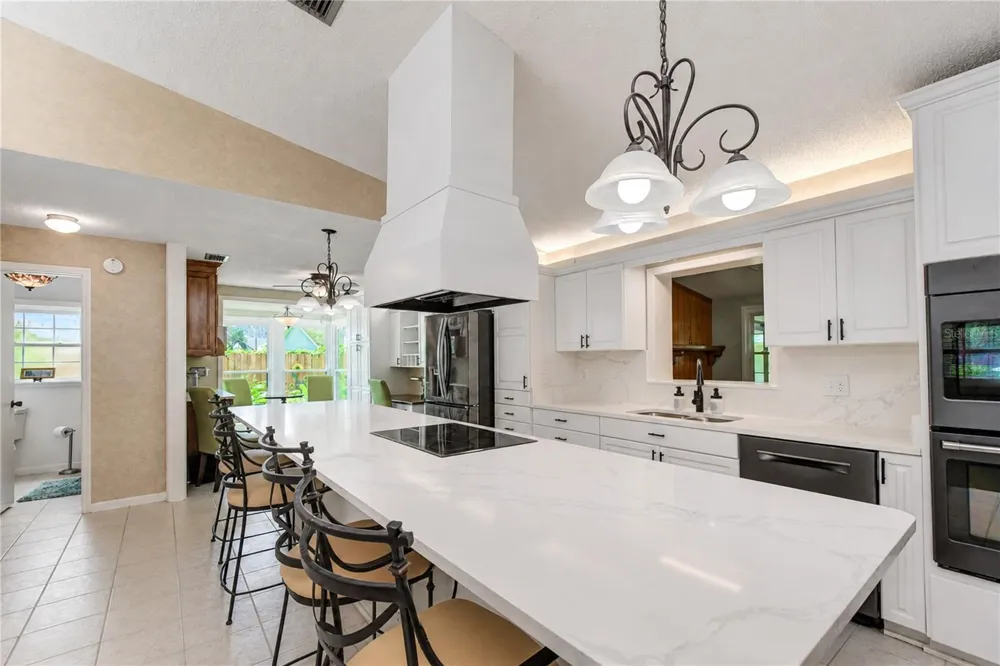 3917 KING DRIVE Brandon, FL 33511