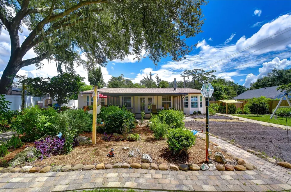 3917 KING DRIVE Brandon, FL 33511