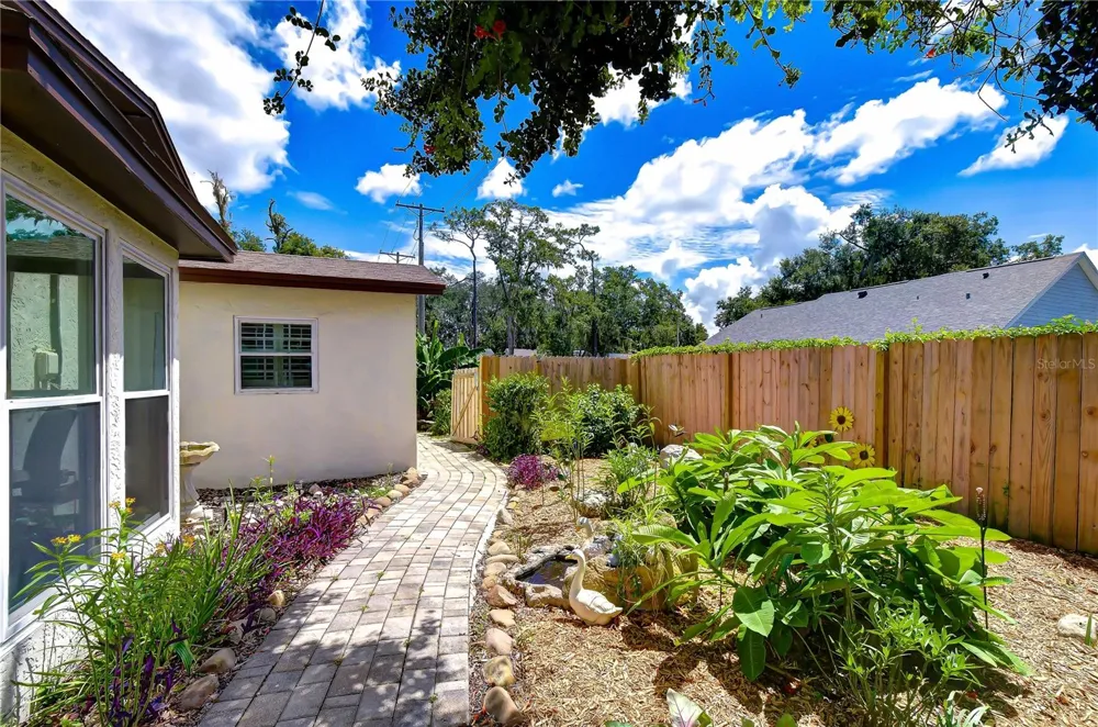 3917 KING DRIVE Brandon, FL 33511