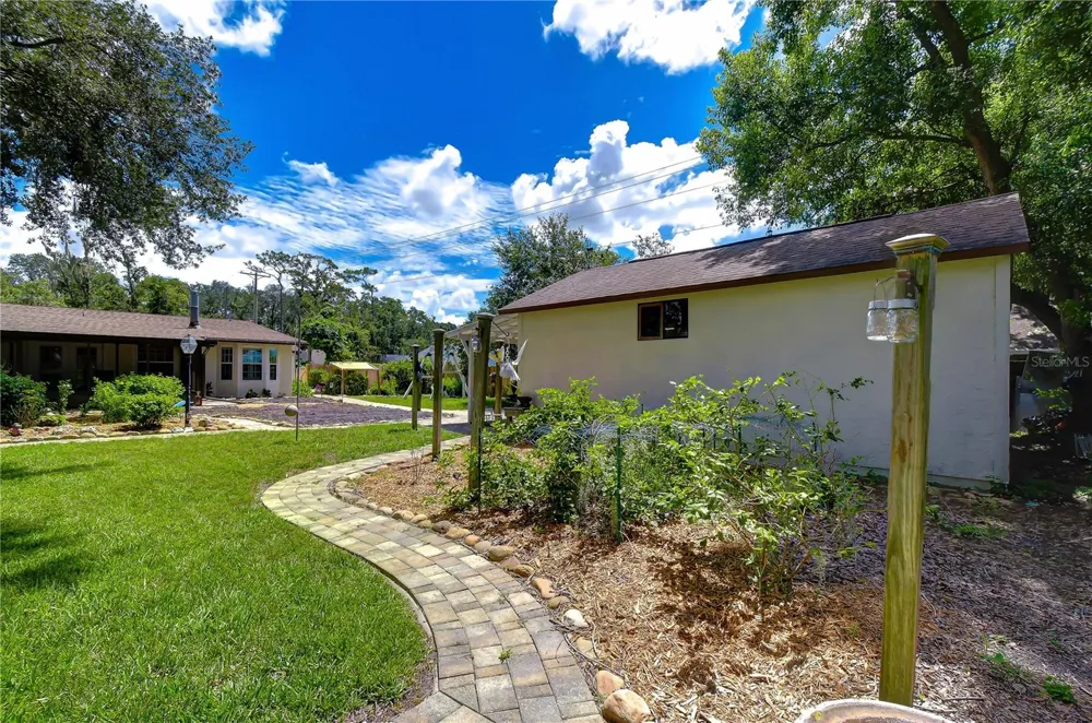 3917 KING DRIVE Brandon, FL 33511