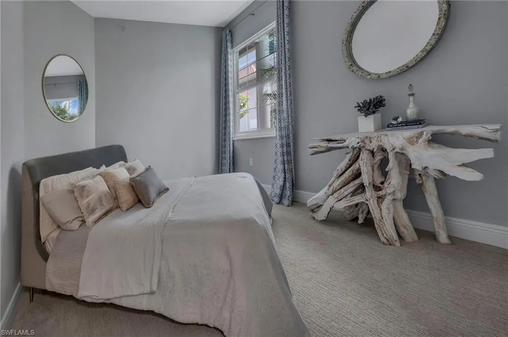 575 El Camino Real #6102 Naples, FL 34119