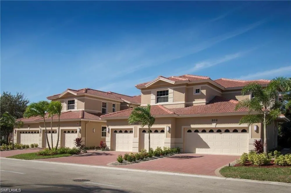 575 El Camino Real #6102 Naples, FL 34119