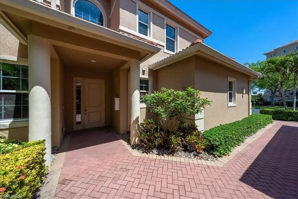 575 El Camino Real #6102 Naples, FL 34119