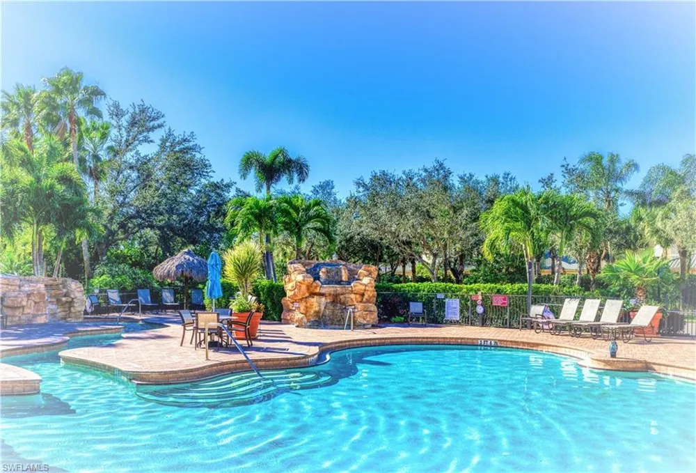 575 El Camino Real #6102 Naples, FL 34119