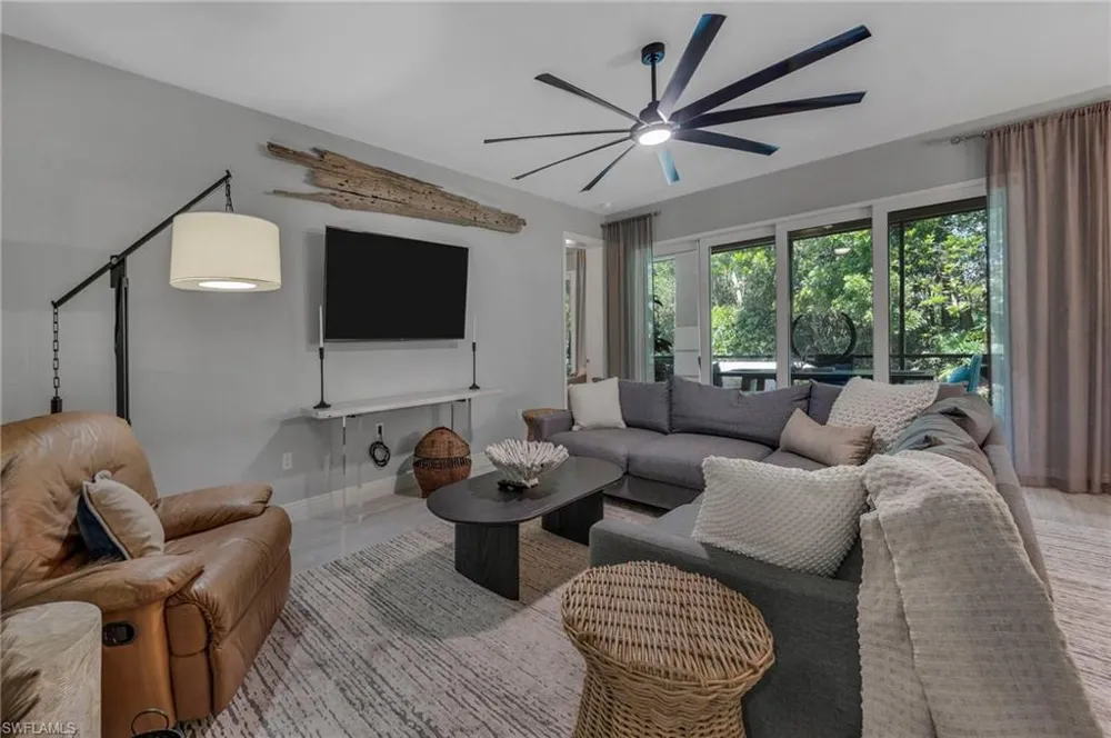 575 El Camino Real #6102 Naples, FL 34119