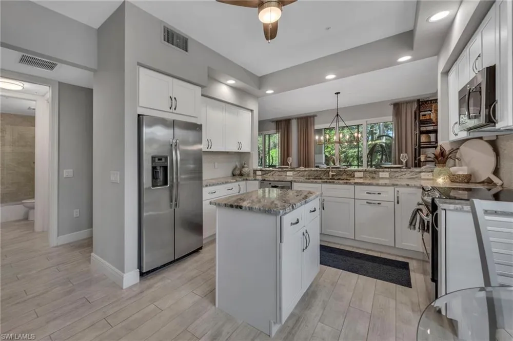 575 El Camino Real #6102 Naples, FL 34119