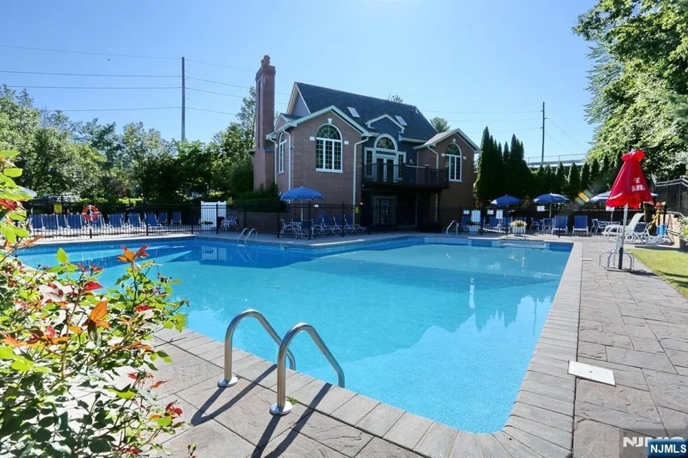 379 Cambridge Drive Ramsey, NJ 07446