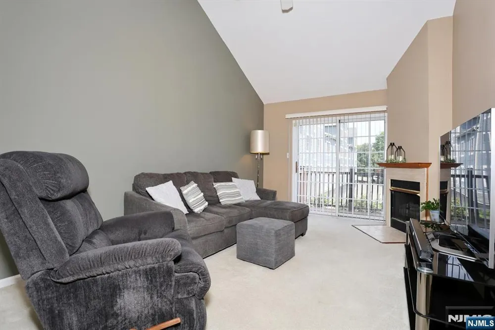 379 Cambridge Drive Ramsey, NJ 07446