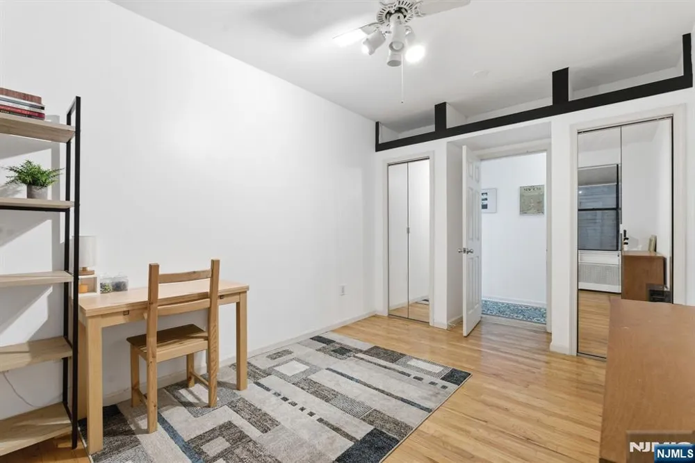 883 E Boulevard 1F Weehawken, NJ 07086