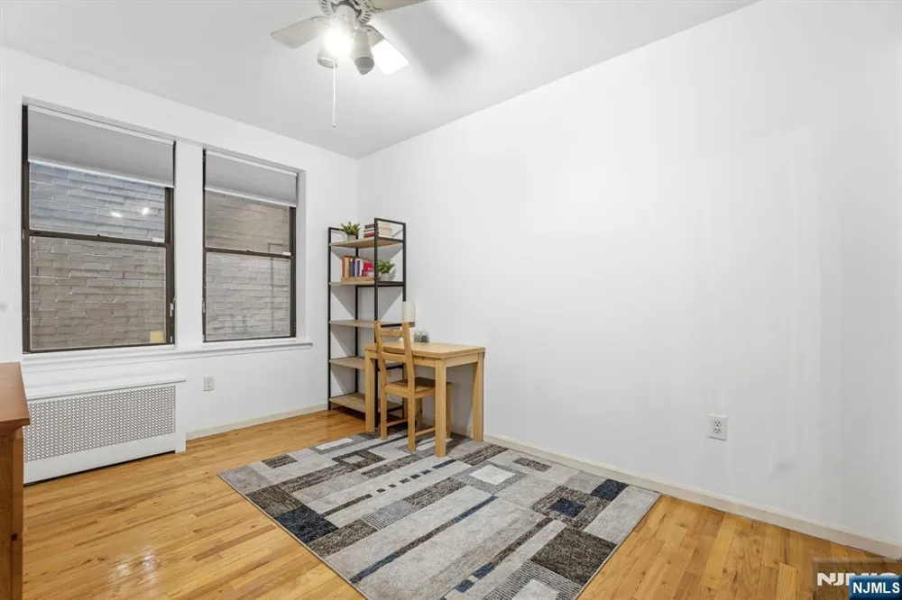 883 E Boulevard 1F Weehawken, NJ 07086