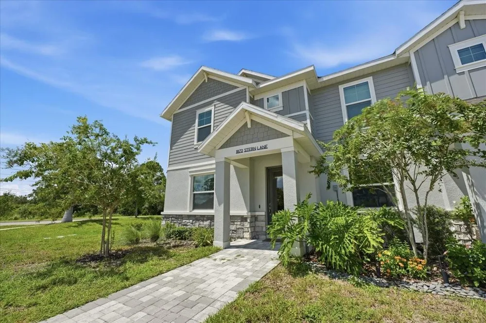 1872 STERN LANE Sarasota, FL 34240