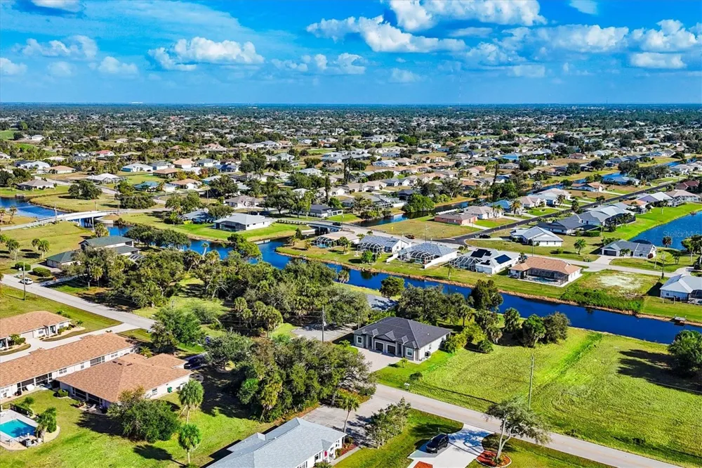338 BOUNDARY BOULEVARD Rotonda West, FL 33947