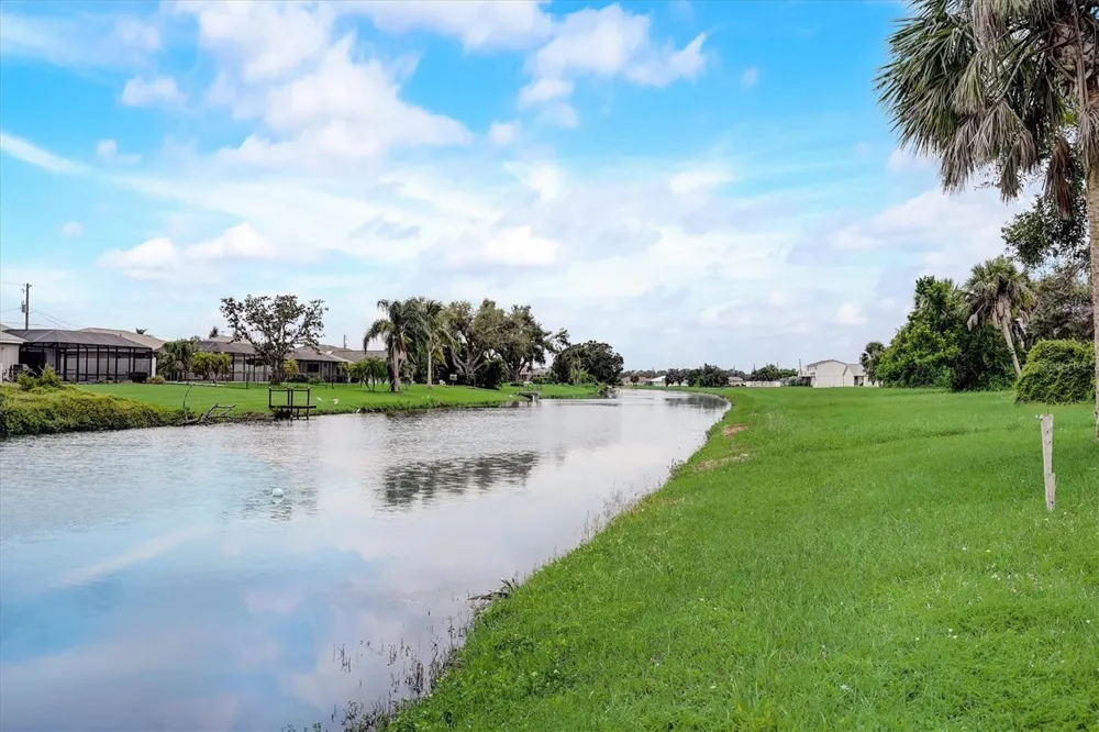 338 BOUNDARY BOULEVARD Rotonda West, FL 33947