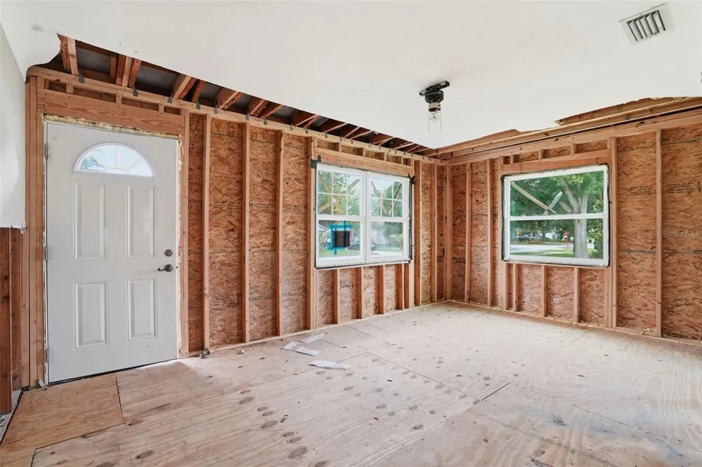 4535 EMERSON AVENUE S St Petersburg, FL 33711