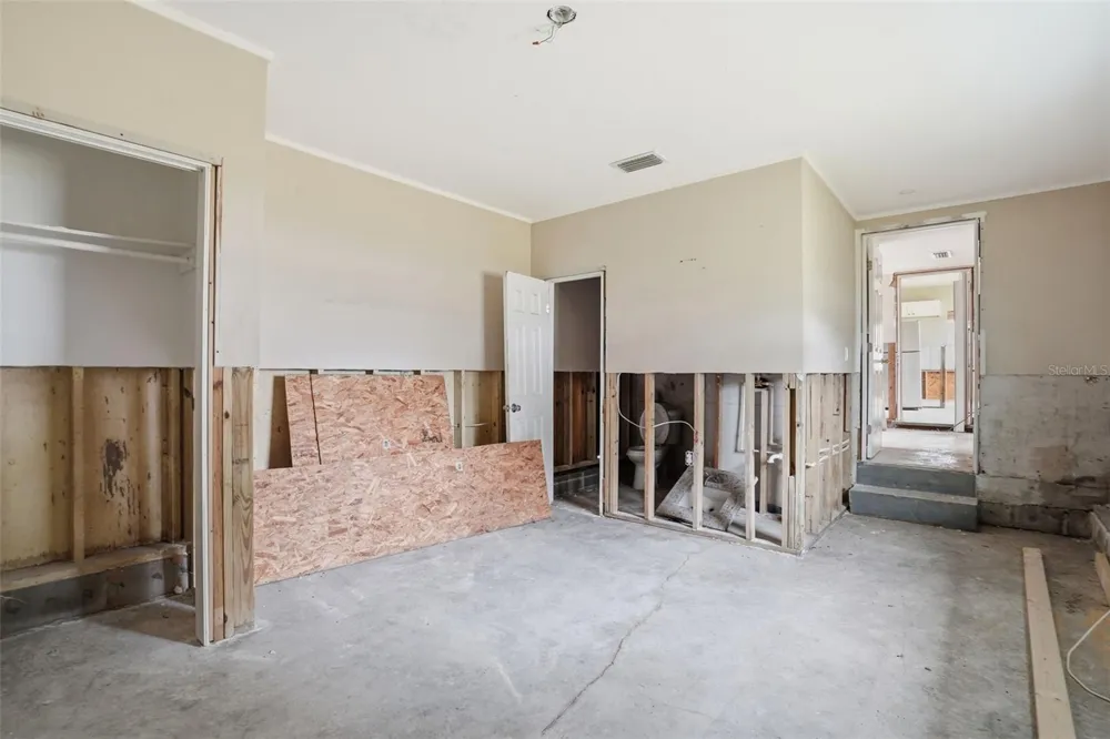 4535 EMERSON AVENUE S St Petersburg, FL 33711