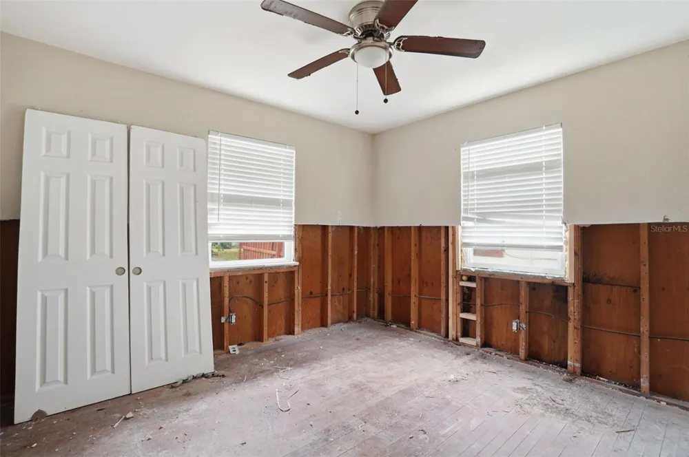 4535 EMERSON AVENUE S St Petersburg, FL 33711