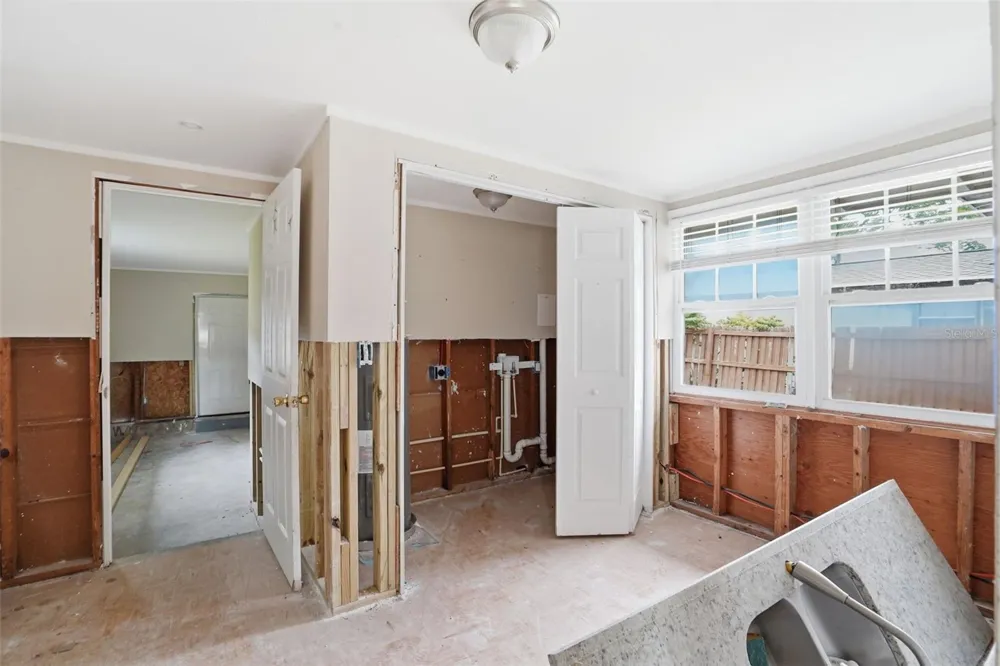 4535 EMERSON AVENUE S St Petersburg, FL 33711