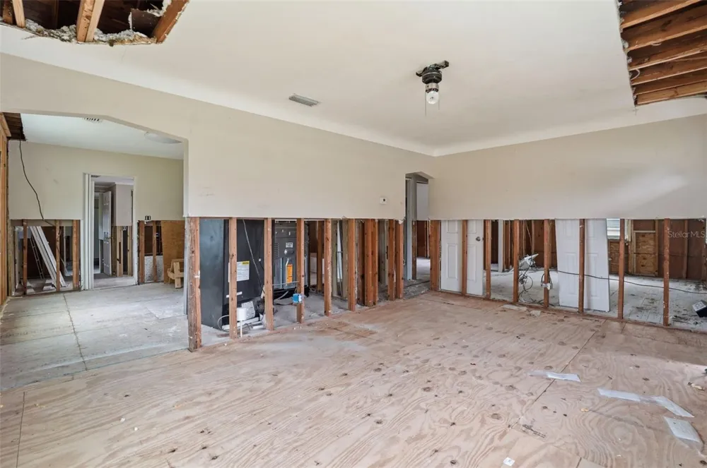 4535 EMERSON AVENUE S St Petersburg, FL 33711