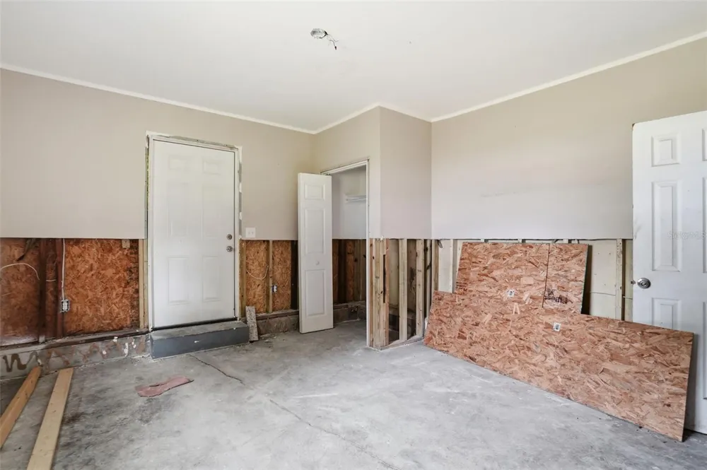 4535 EMERSON AVENUE S St Petersburg, FL 33711