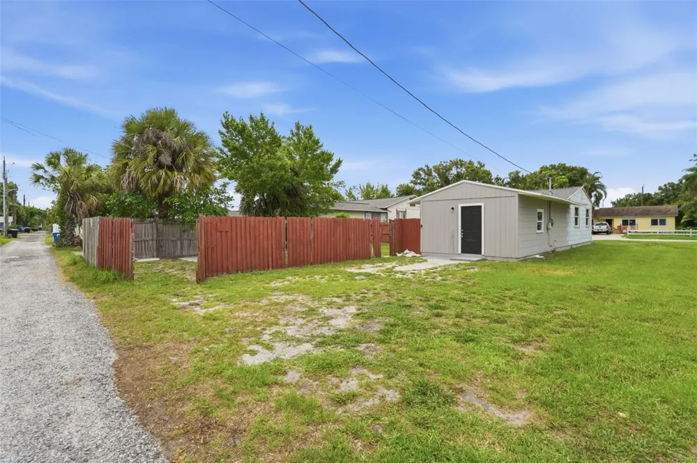 4535 EMERSON AVENUE S St Petersburg, FL 33711
