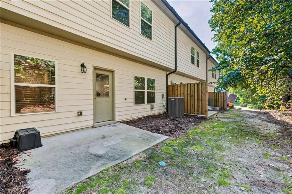 1365 Cooper Springs Rd Grayson, GA 30017