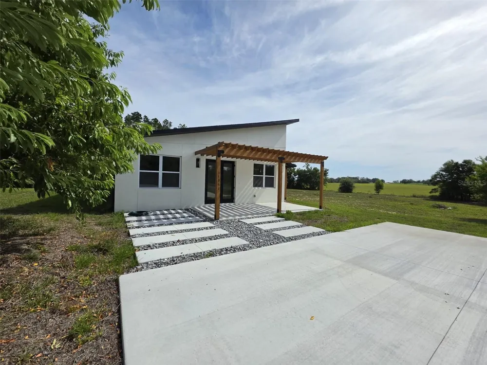 17951 SE 62ND STREET Morriston, FL 32668