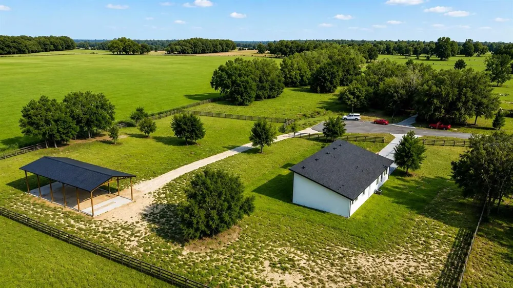17951 SE 62ND STREET Morriston, FL 32668