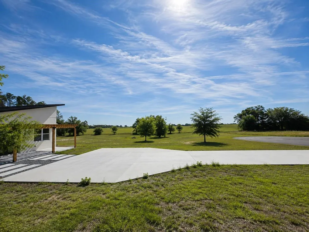 17951 SE 62ND STREET Morriston, FL 32668