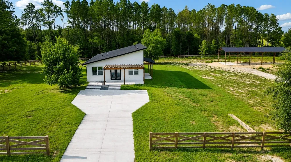 17951 SE 62ND STREET Morriston, FL 32668