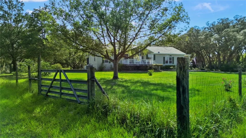 5450 W KNOXVILLE LANE Dunnellon, FL 34433