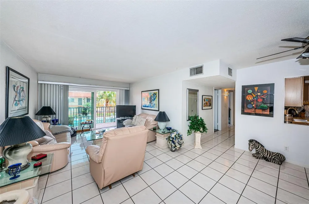 10365 PARADISE BOULEVARD #16 Treasure Island, FL 33706