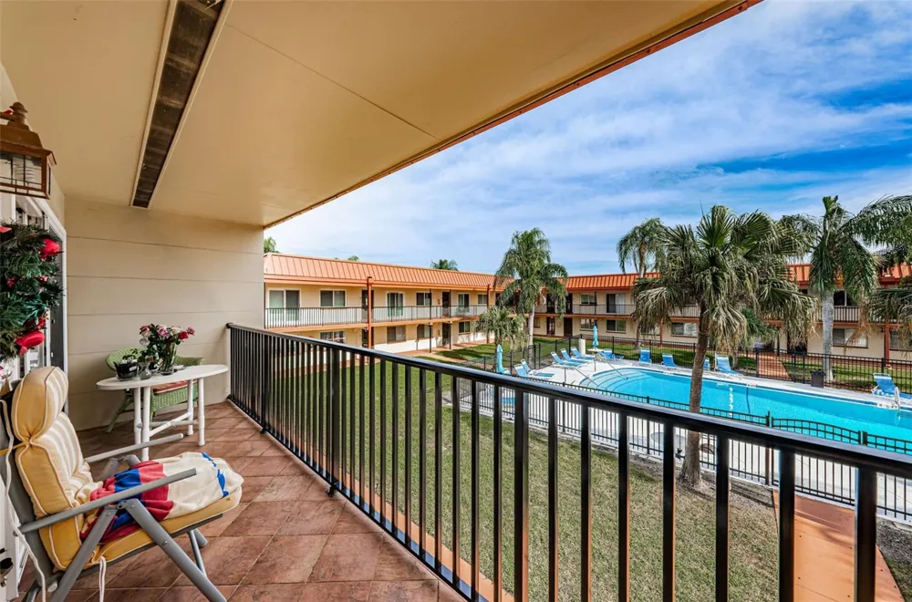 10365 PARADISE BOULEVARD #16 Treasure Island, FL 33706