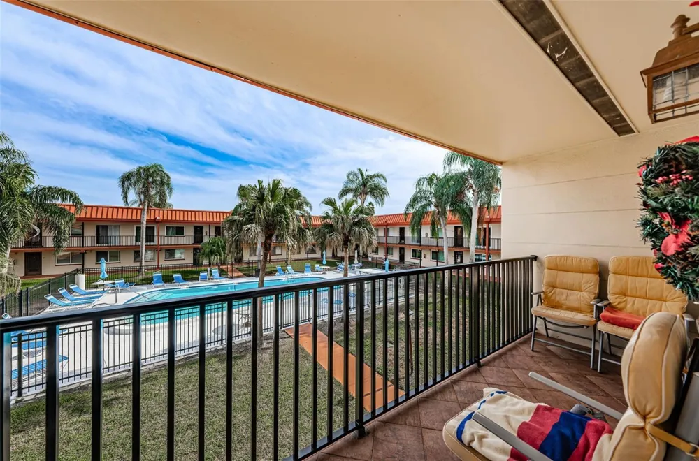 10365 PARADISE BOULEVARD #16 Treasure Island, FL 33706
