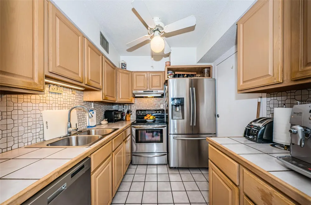 10365 PARADISE BOULEVARD #16 Treasure Island, FL 33706