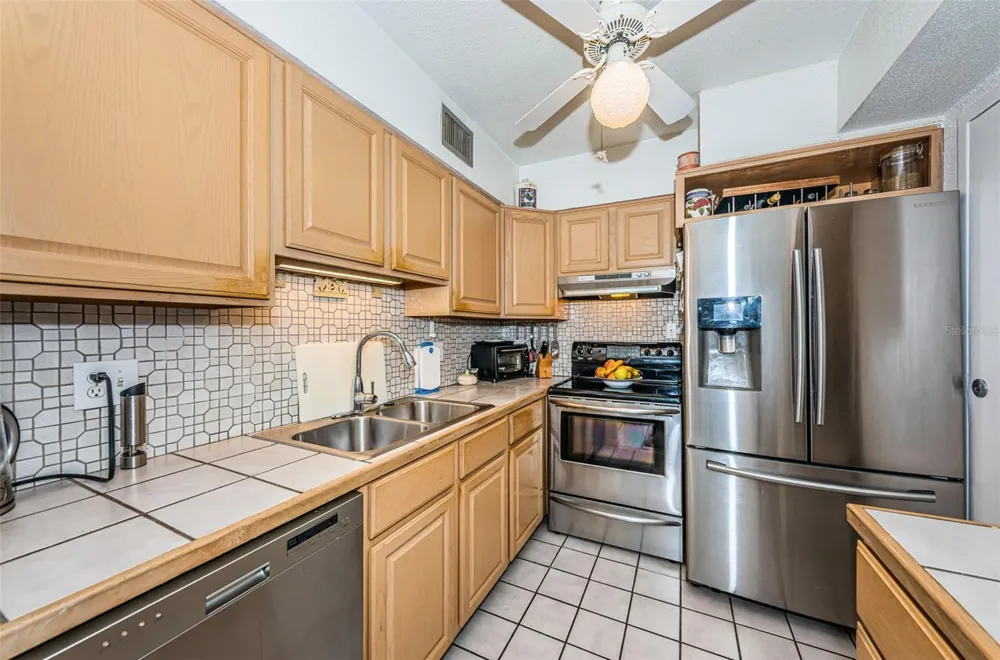 10365 PARADISE BOULEVARD #16 Treasure Island, FL 33706