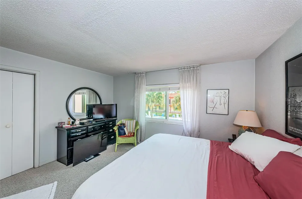 10365 PARADISE BOULEVARD #16 Treasure Island, FL 33706