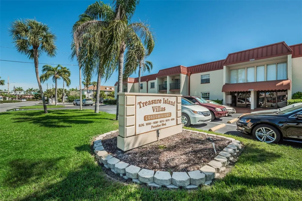 10365 PARADISE BOULEVARD #16 Treasure Island, FL 33706