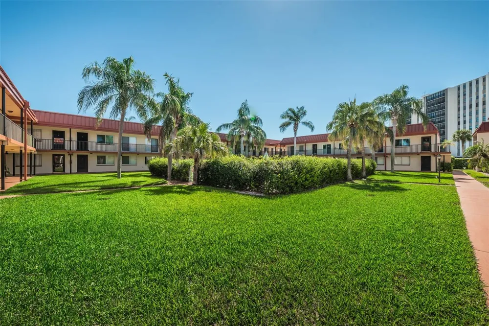 10365 PARADISE BOULEVARD #16 Treasure Island, FL 33706
