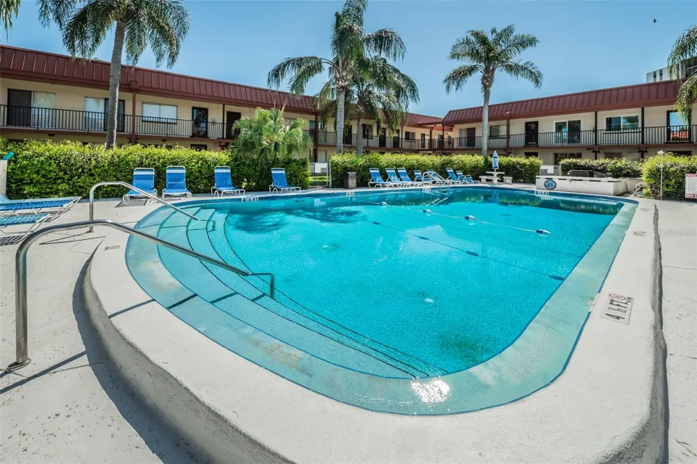 10365 PARADISE BOULEVARD #16 Treasure Island, FL 33706