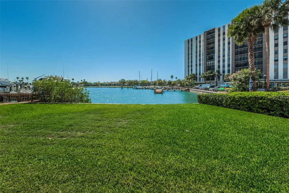 10365 PARADISE BOULEVARD #16 Treasure Island, FL 33706